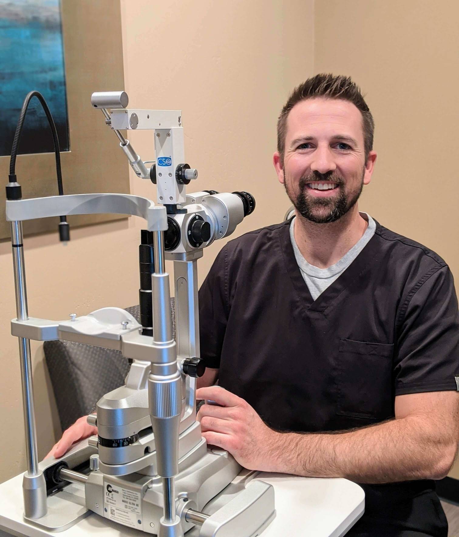 Dr. Felten of Tatum Eye Care in Phoenix Arizona